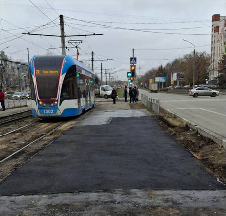 Ульяновские дорожники восстанавливают брусчатку на Гончарова и ремонтируют остановочные площадки