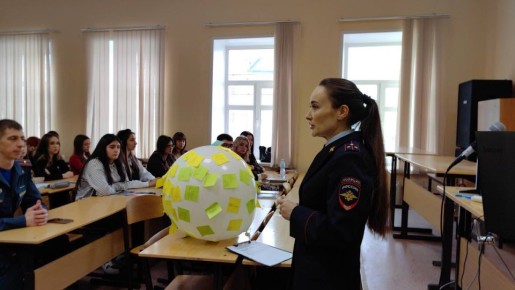 Сотрудники Госавтоинспекции организовали «Краш-курс» для студентов Ульяновского государственного университета