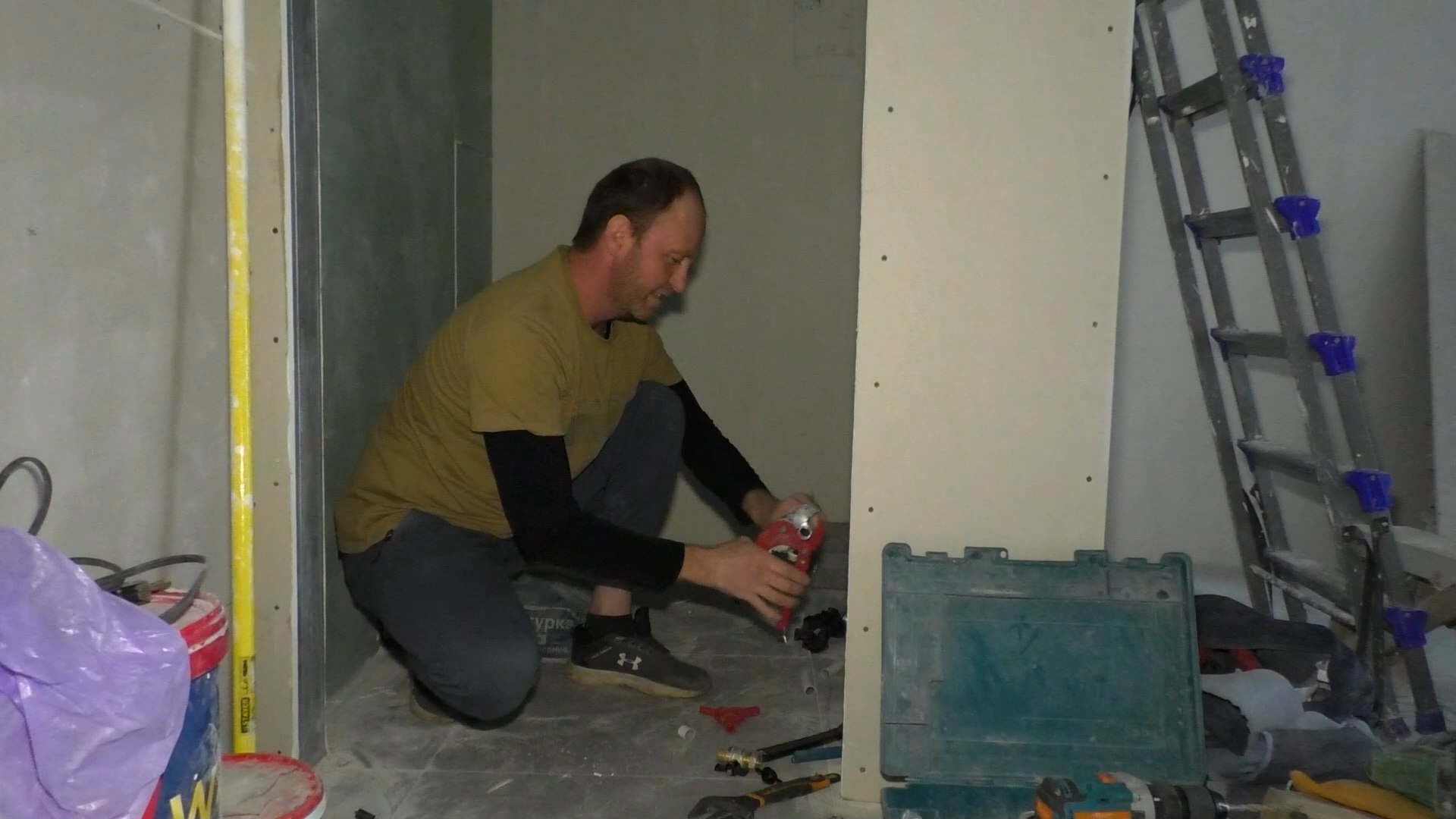 Сдал документы, прошел проверку и закупился инструментом — получить соцконтракт просто, считает участник специальной военной операции димитровградец Григорий Евсюков