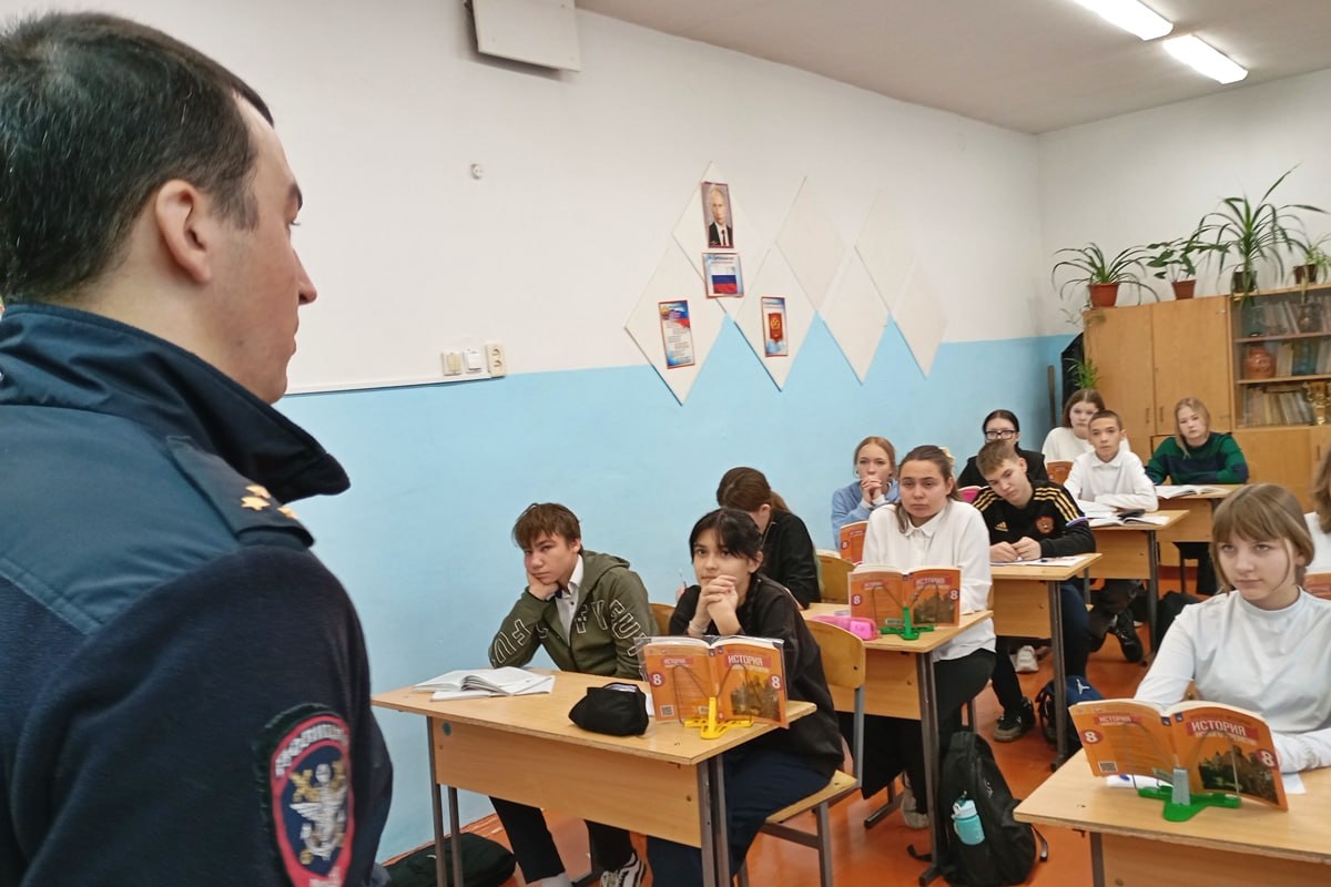 В Ульяновске сотрудники транспортной полиции провели ряд профилактических бесед В Ульяновске сотрудники транспортной полиции провели ряд профилактических бесед