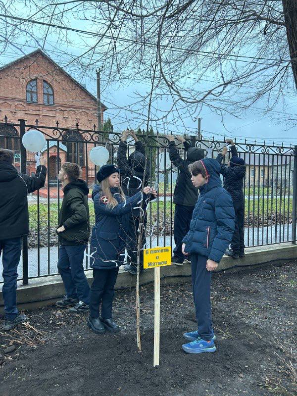 Каждый год сотрудники региональной Госавтоинспекции проводят комплекс мероприятий, посвященных траурной дате Каждый год сотрудники региональной Госавтоинспекции проводят комплекс мероприятий, посвященных траурной дате