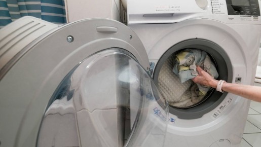 Старо как мир: какие вещи давно можно стирать в машинке