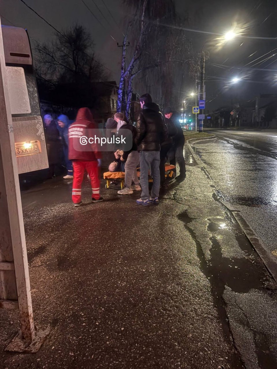 «До приезда скорой каждые пять минут передавал сведения о состоянии мужчины»: в ульяновском автобусе студент-медик и пассажиры спасли пожилого мужчину «До приезда скорой каждые пять минут передавал сведения о состоянии мужчины»: в ульяновском автобусе студент-медик и пассажиры спасли пожилого мужчину