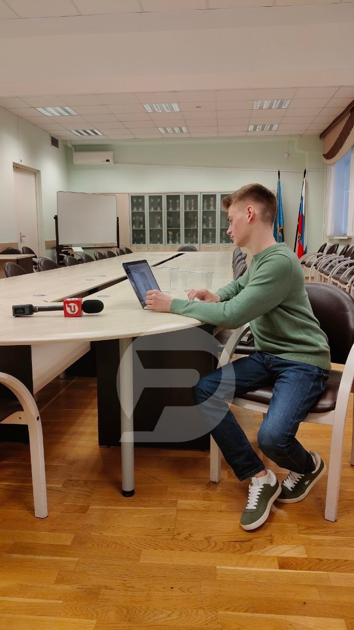 Видотипичный корм для рыб, обитающих в резервуарах ульяновских рыбохозяйств (а затем — далее по стране и за рубеж) — на свой стартап студент УлГТУ Алексей Быков получил миллион рублей Видотипичный корм для рыб, обитающих в резервуарах ульяновских рыбохозяйств (а затем — далее по стране и за рубеж) — на свой стартап студент УлГТУ Алексей Быков получил миллион рублей