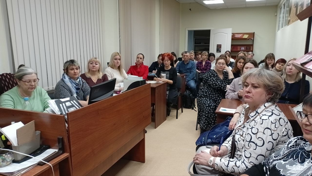 Заместитель начальника управления кадрового, документационного и информационного обеспечения аппарата Избирательной комиссии Ульяновской области Ольга Кутинова приняла участие в семинаре, организованном Государственным... Заместитель начальника управления кадрового, документационного и информационного обеспечения аппарата Избирательной комиссии Ульяновской области Ольга Кутинова приняла участие в семинаре, организованном Государственным...