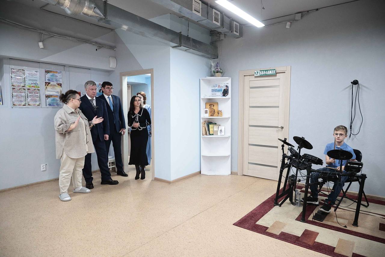 Алексей Русских: Всех этих замечательных женщин-предпринимателей объединяет любовь к своему делу и желание развивать родную Ульяновскую область! Алексей Русских: Всех этих замечательных женщин-предпринимателей объединяет любовь к своему делу и желание развивать родную Ульяновскую область!