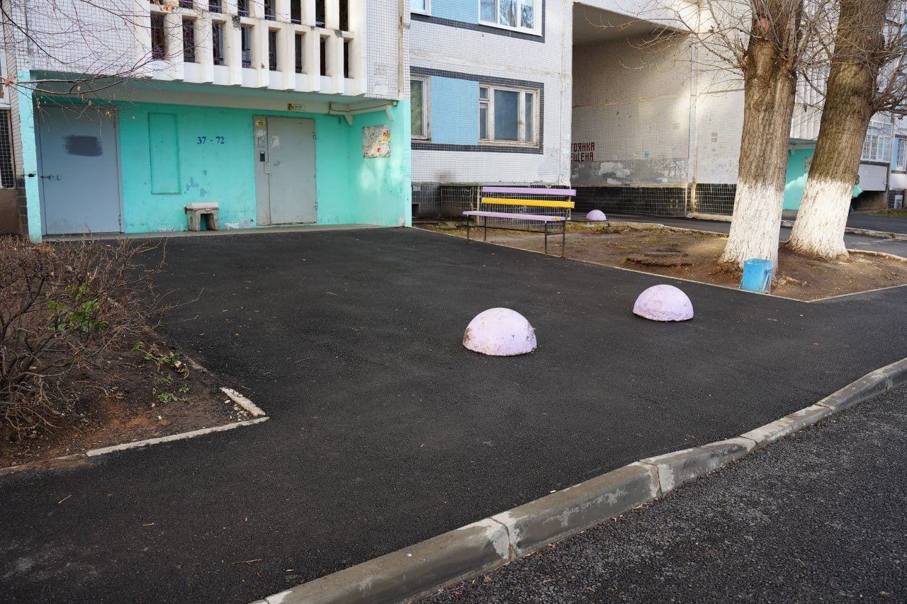 Александр Болдакин: Вместе с жителями проверили результаты благоустройства двора на Карбышева, 16 Александр Болдакин: Вместе с жителями проверили результаты благоустройства двора на Карбышева, 16