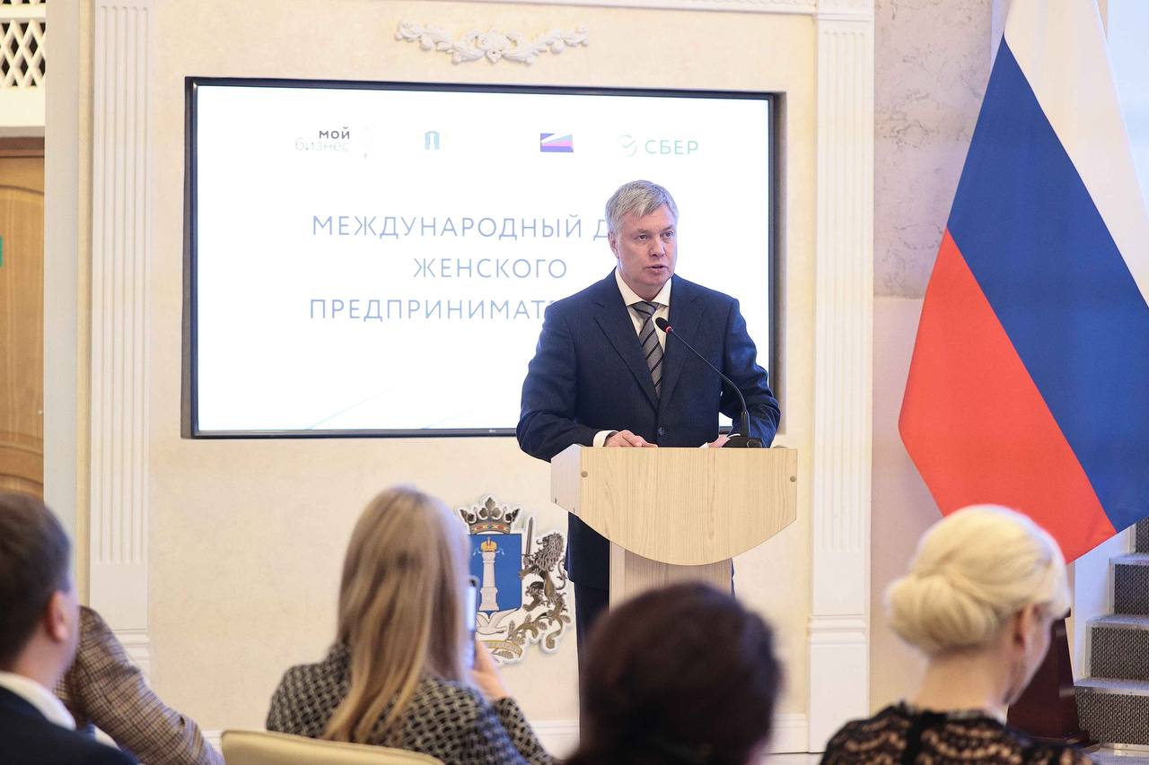 Алексей Русских: Всех этих замечательных женщин-предпринимателей объединяет любовь к своему делу и желание развивать родную Ульяновскую область! Алексей Русских: Всех этих замечательных женщин-предпринимателей объединяет любовь к своему делу и желание развивать родную Ульяновскую область!