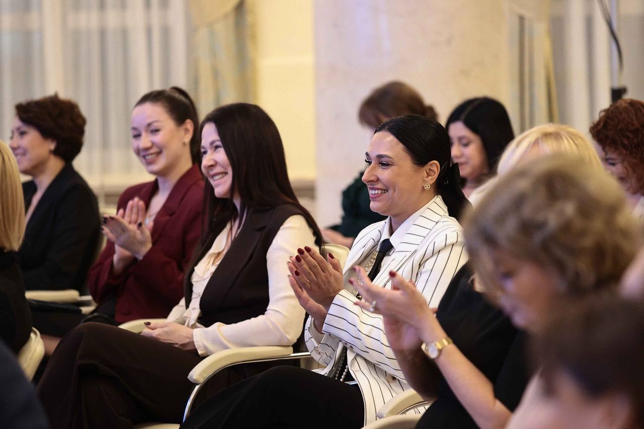 Алексей Русских: Всех этих замечательных женщин-предпринимателей объединяет любовь к своему делу и желание развивать родную Ульяновскую область! Алексей Русских: Всех этих замечательных женщин-предпринимателей объединяет любовь к своему делу и желание развивать родную Ульяновскую область!