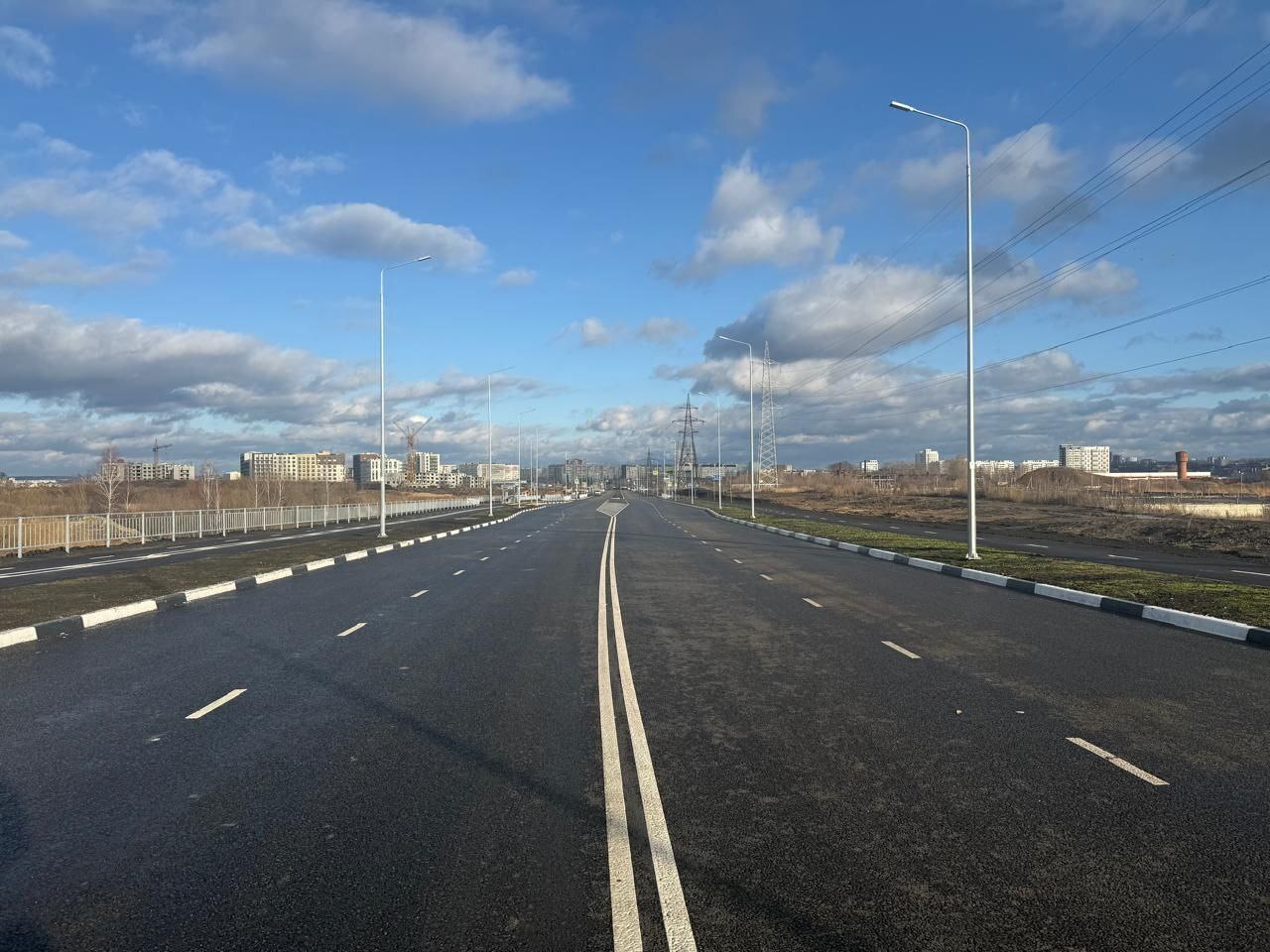 В Ульяновске ввели в эксплуатацию новый участок улицы Ефремова В Ульяновске ввели в эксплуатацию новый участок улицы Ефремова