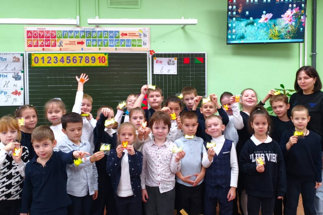 Сотрудники Дирекции безопасности дорожного движения совместно с Госавтоинспекцией провели профилактические беседы с учениками МБОУ СШ № 62 города Ульяновска Сотрудники Дирекции безопасности дорожного движения совместно с Госавтоинспекцией провели профилактические беседы с учениками МБОУ СШ № 62 города Ульяновска