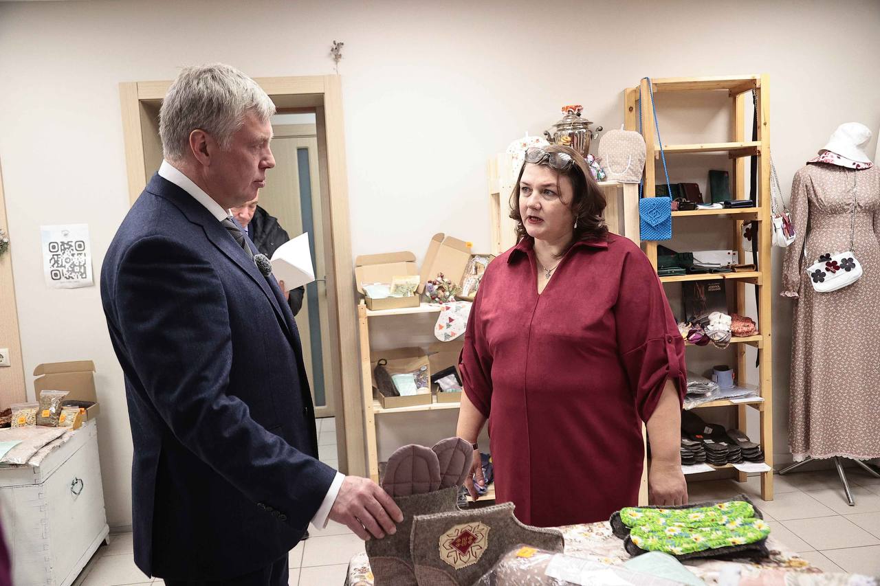 Алексей Русских: Всех этих замечательных женщин-предпринимателей объединяет любовь к своему делу и желание развивать родную Ульяновскую область! Алексей Русских: Всех этих замечательных женщин-предпринимателей объединяет любовь к своему делу и желание развивать родную Ульяновскую область!