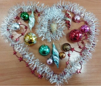 Ульяновские полицейские задержали подозреваемую в совершении кражи новогодних гирлянд и елочных игрушек