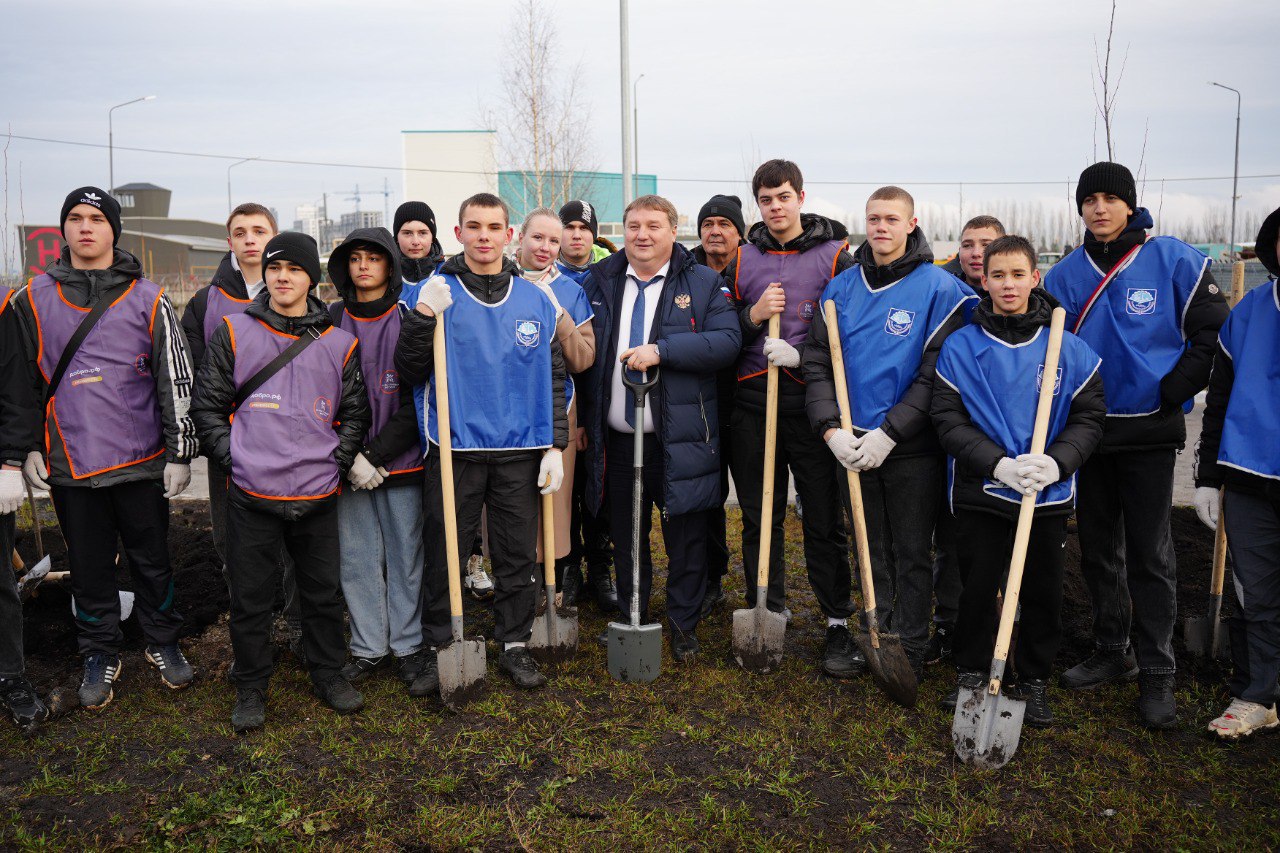 Александр Болдакин: Высадили деревья в строящемся жилом микрорайоне Засвияжского района