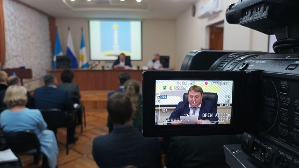 Александру Болдакину доложили: в части города свои порядки установили псы