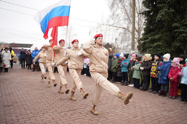 В Ульяновске отметили 100-летие Героя Советского Союза Михаила Хваткова В Ульяновске отметили 100-летие Героя Советского Союза Михаила Хваткова