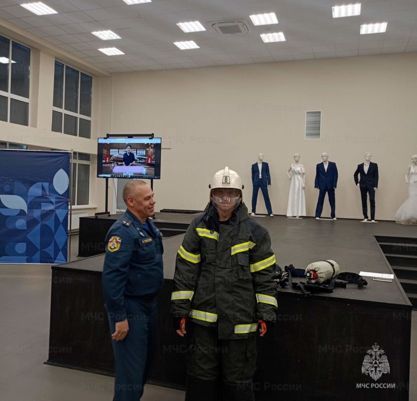 Героизм, долг и призвание: сотрудники МЧС России приняли участие в «Разговоре о важном»