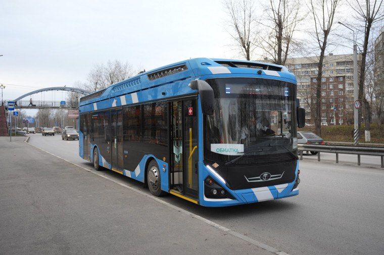 Троллейбус на автономном ходу за раз проехал в Ульяновске по обоим мостам через Волгу