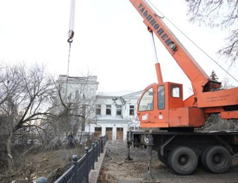 Склон парка Дружбы народов приводят в исторический вид