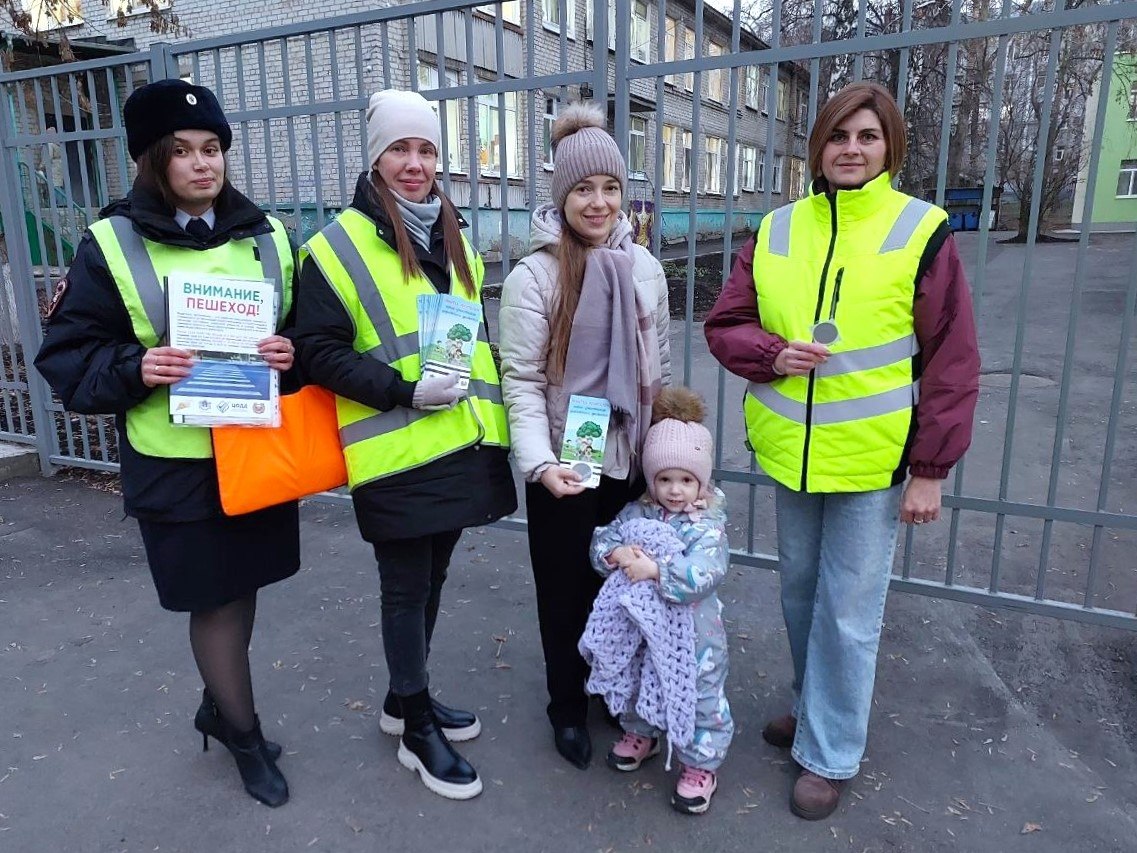 Сотрудники Госавтоинспекции совместно со специалистами Дирекции безопасности дорожного движения провели профилактическое мероприятие по контролю за соблюдением несовершеннолетними участниками дорожного движения требований... Сотрудники Госавтоинспекции совместно со специалистами Дирекции безопасности дорожного движения провели профилактическое мероприятие по контролю за соблюдением несовершеннолетними участниками дорожного движения требований...