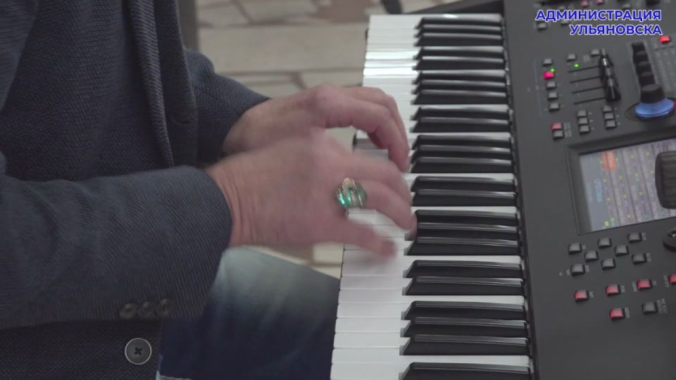 30 ноября во Дворце культуры 1 Мая прошла праздничная программа «Нет выше звания, чем мама»