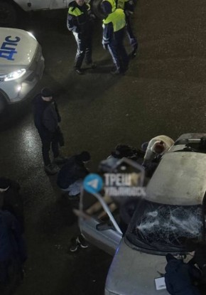 «Прохожие увидели торчащие из «десятки» ноги»: в Ульяновске в припаркованной машине нашли мёртвого 28-летнего парня