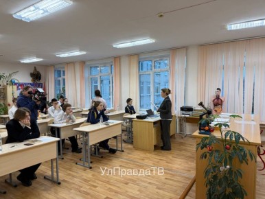 Более 4000 школьников в регионе сегодня сдают итоговое сочинение