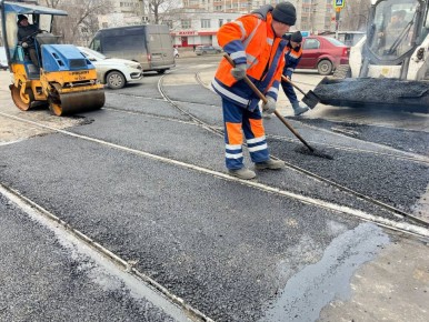 За прошедшие сутки на ульяновских дорогах работали более 100 единиц спецтехники