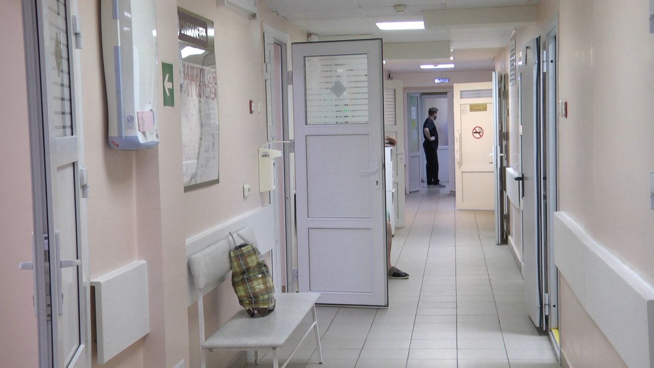 Владимир Путин одобрил идею полного запрета продажи вейпов — чуть больше месяца назад во время визита в Самару глава государства подчеркнул, что такую инициативу поддерживает российское Правительство