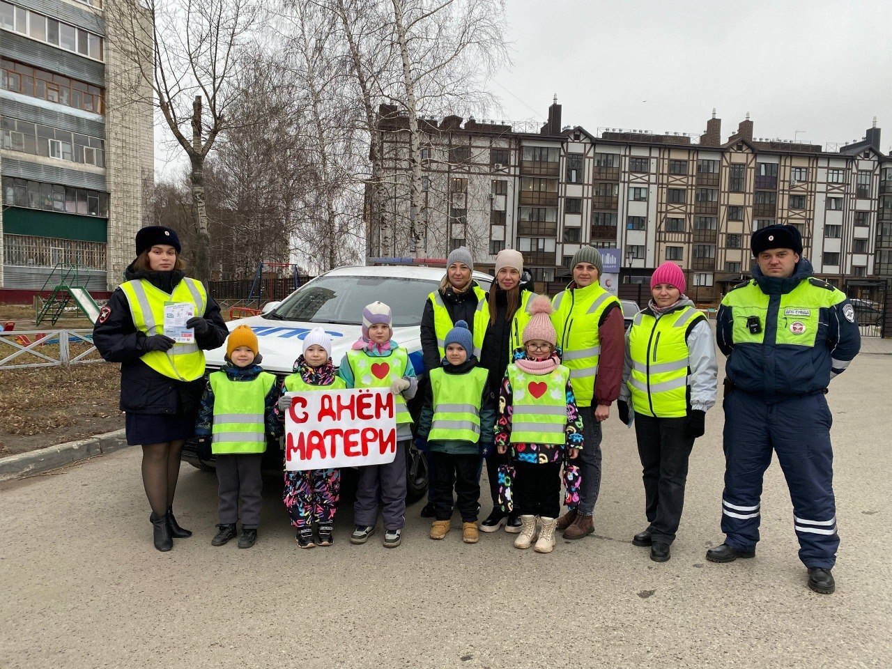 В Ульяновской области более 42 тысяч жителей приняли участие в профилактических мероприятиях, направленных на повышение безопасности дорожного движения В Ульяновской области более 42 тысяч жителей приняли участие в профилактических мероприятиях, направленных на повышение безопасности дорожного движения