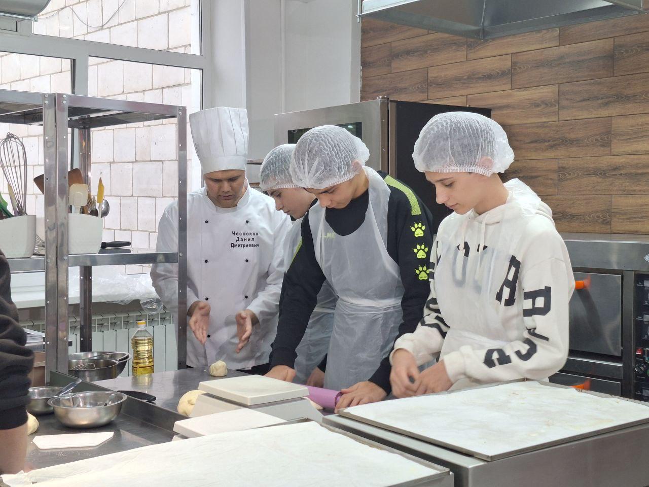 Более 60 тысяч ульяновских школьников участвуют в проекте «Билет в будущее» Более 60 тысяч ульяновских школьников участвуют в проекте «Билет в будущее»