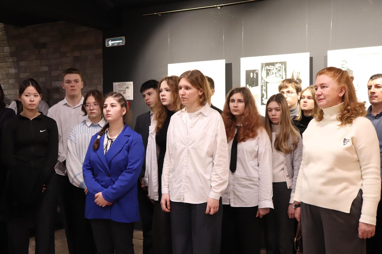 В Ульяновске открылась уникальная выставка «Рождение гимна» В Ульяновске открылась уникальная выставка «Рождение гимна»