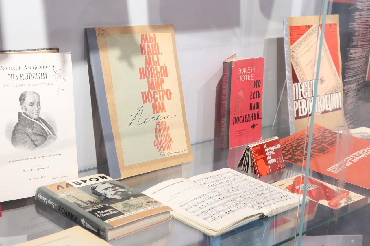 В Ульяновске открылась уникальная выставка «Рождение гимна»