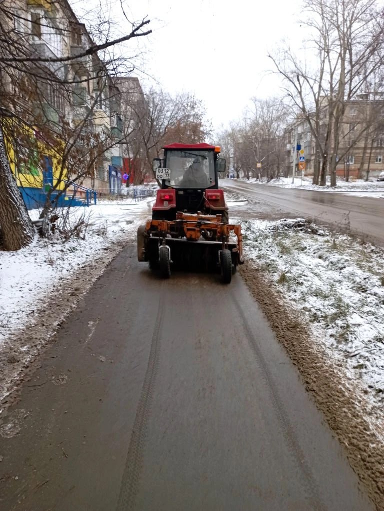 Ульяновские дорожники поддерживают в порядке городские тротуары Ульяновские дорожники поддерживают в порядке городские тротуары