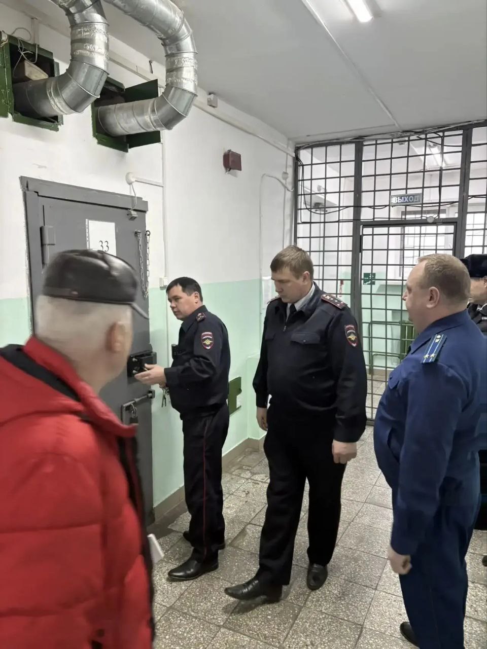 Прокуратура Железнодорожного района г. Ульяновска проводит проверку исполнения законодательства, регламентирующего вопросы законности содержания подозреваемых, обвиняемых и административно-задержанных в спецпомещениях