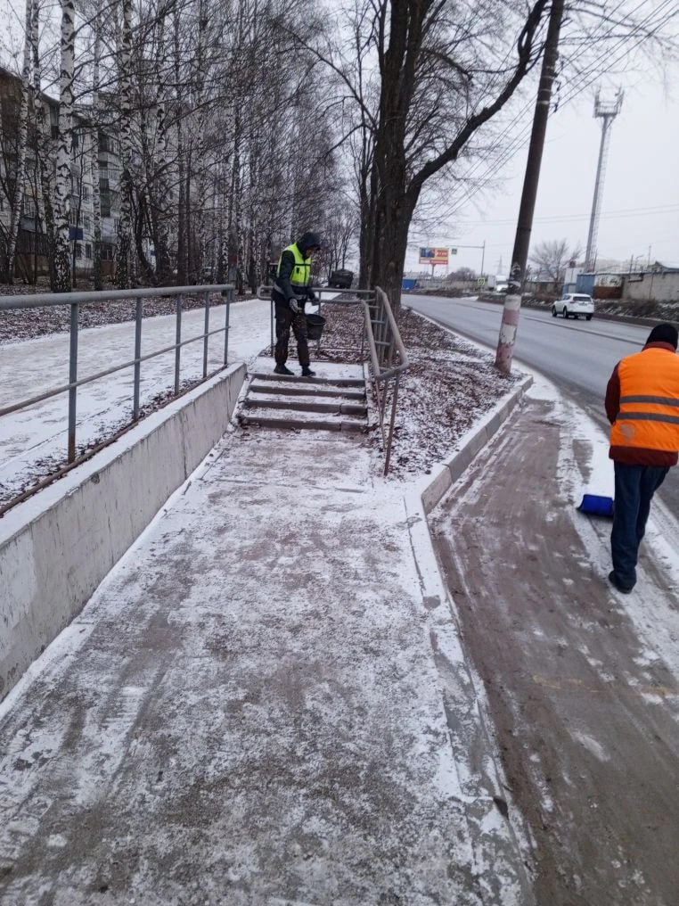Ульяновские дорожники поддерживают в порядке городские тротуары Ульяновские дорожники поддерживают в порядке городские тротуары