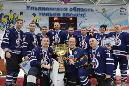 УМВД России по Ульяновской области победили в турнире по хоккею в честь 35-летия МЧС России