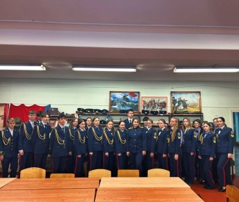 Курсант магистратуры Санкт-Петербургской академии СК России провела викторину с ульяновскими кадетами