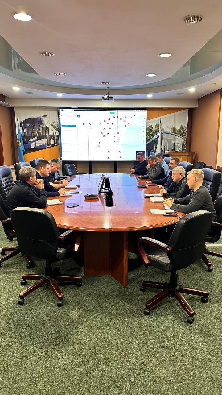 По поручению губернатора Алексея Русских в Министерстве транспорта продолжается работа штаба по ликвидации снегопада