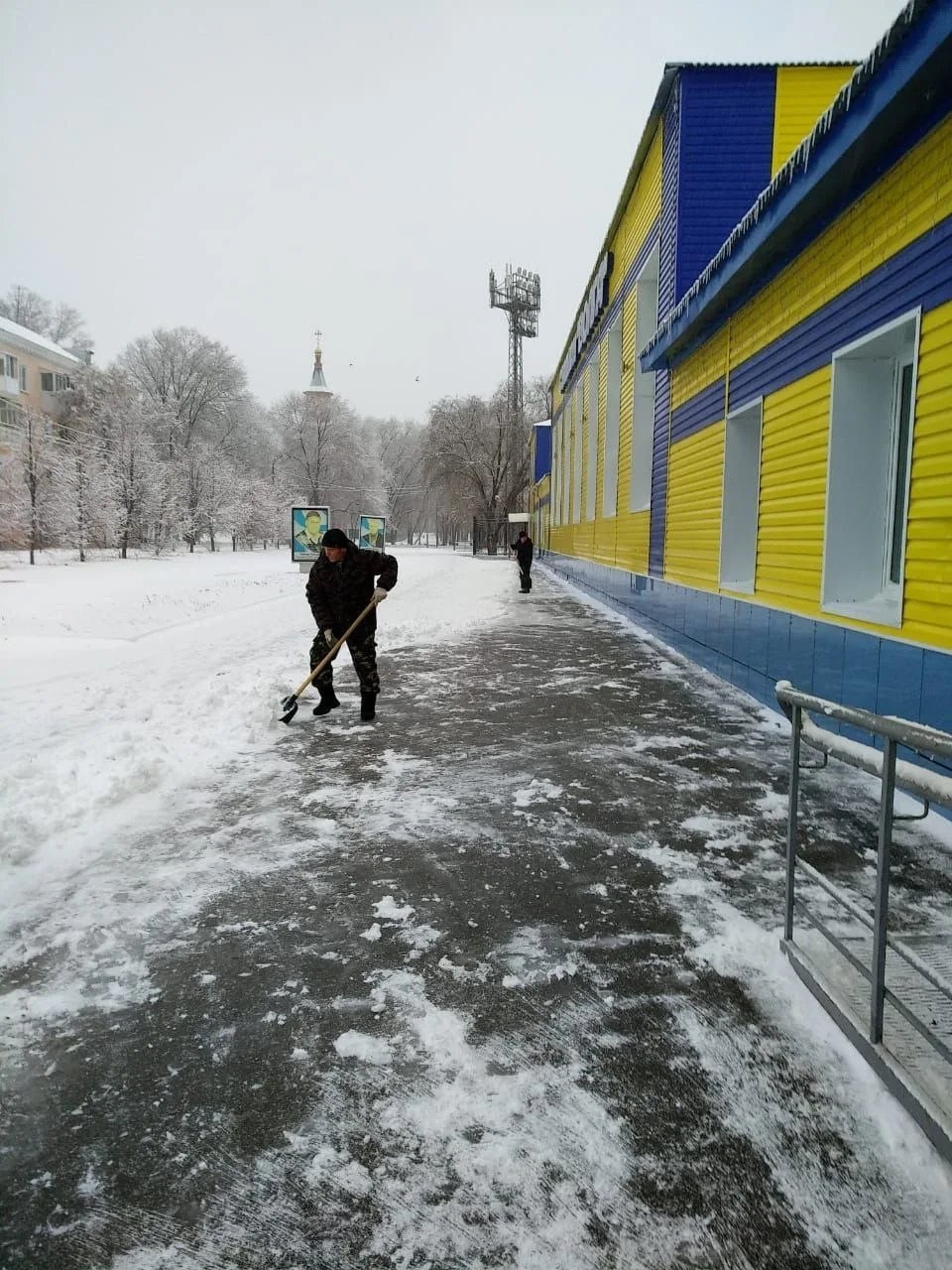 Непогода вносит коррективы в работу всех отраслей Непогода вносит коррективы в работу всех отраслей