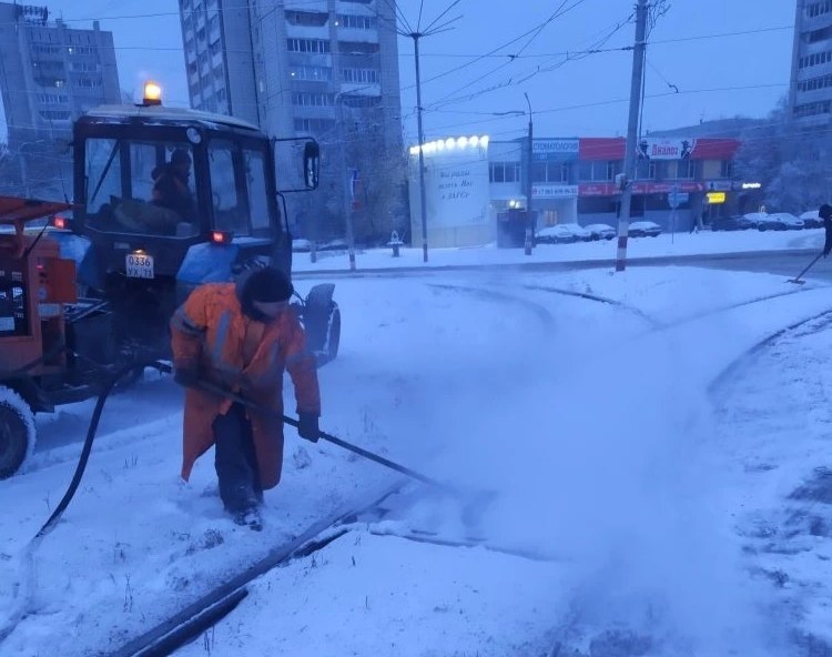 Информация о приближающемся сильном снегопаде не стала для нас неожиданностью Информация о приближающемся сильном снегопаде не стала для нас неожиданностью