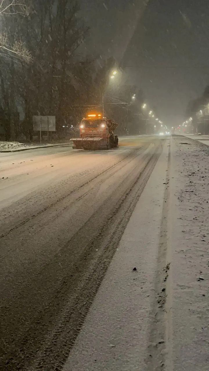 Александр Болдакин: Устраняем последствия первого серьёзного снегопада Александр Болдакин: Устраняем последствия первого серьёзного снегопада