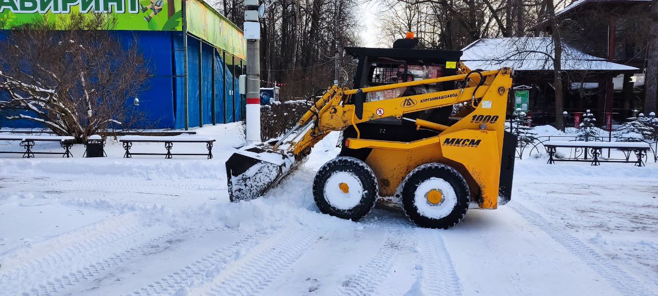 В Ульяновск наконец пришла настоящая зима — со снегом, белыми деревьями и всей декабрьской красотой В Ульяновск наконец пришла настоящая зима — со снегом, белыми деревьями и всей декабрьской красотой