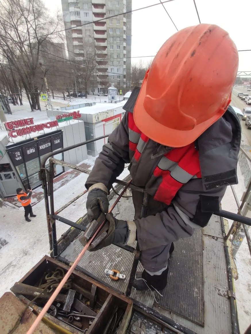 Устранили последствия порывов ветра Устранили последствия порывов ветра