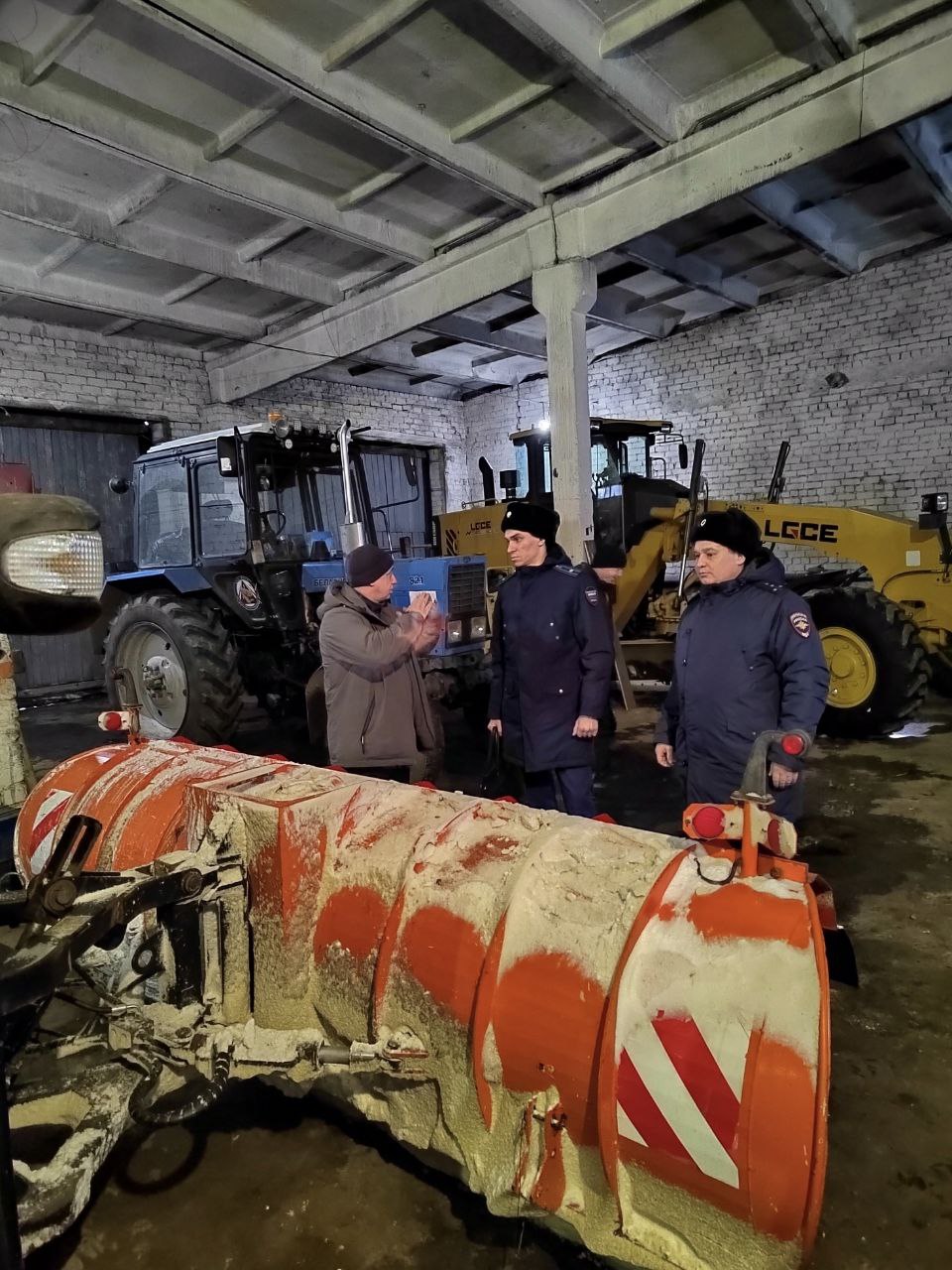 123 Прокуратура Вешкаймского района проводит проверку исполнения законодательства о безопасности дорожного движения 123 Прокуратура Вешкаймского района проводит проверку исполнения законодательства о безопасности дорожного движения