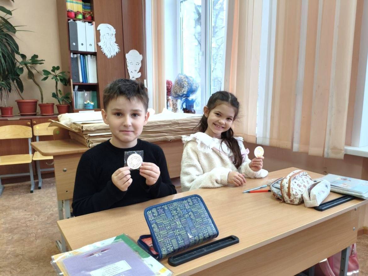 Специалисты Дирекции безопасности дорожного движения совместно с инспектором Госавтоинспекции посетили МБОУ СШ №15 им. Д.Я. Старостина , где организовали важные профилактические мероприятия, посвящённые вопросам дорожной... Специалисты Дирекции безопасности дорожного движения совместно с инспектором Госавтоинспекции посетили МБОУ СШ №15 им. Д.Я. Старостина , где организовали важные профилактические мероприятия, посвящённые вопросам дорожной...