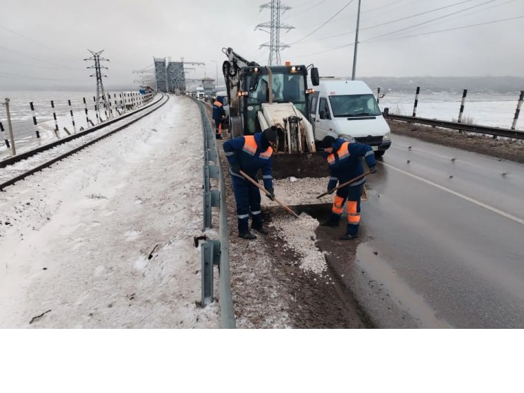 Ульяновские дорожники ликвидируют колейность и скользкость Ульяновские дорожники ликвидируют колейность и скользкость