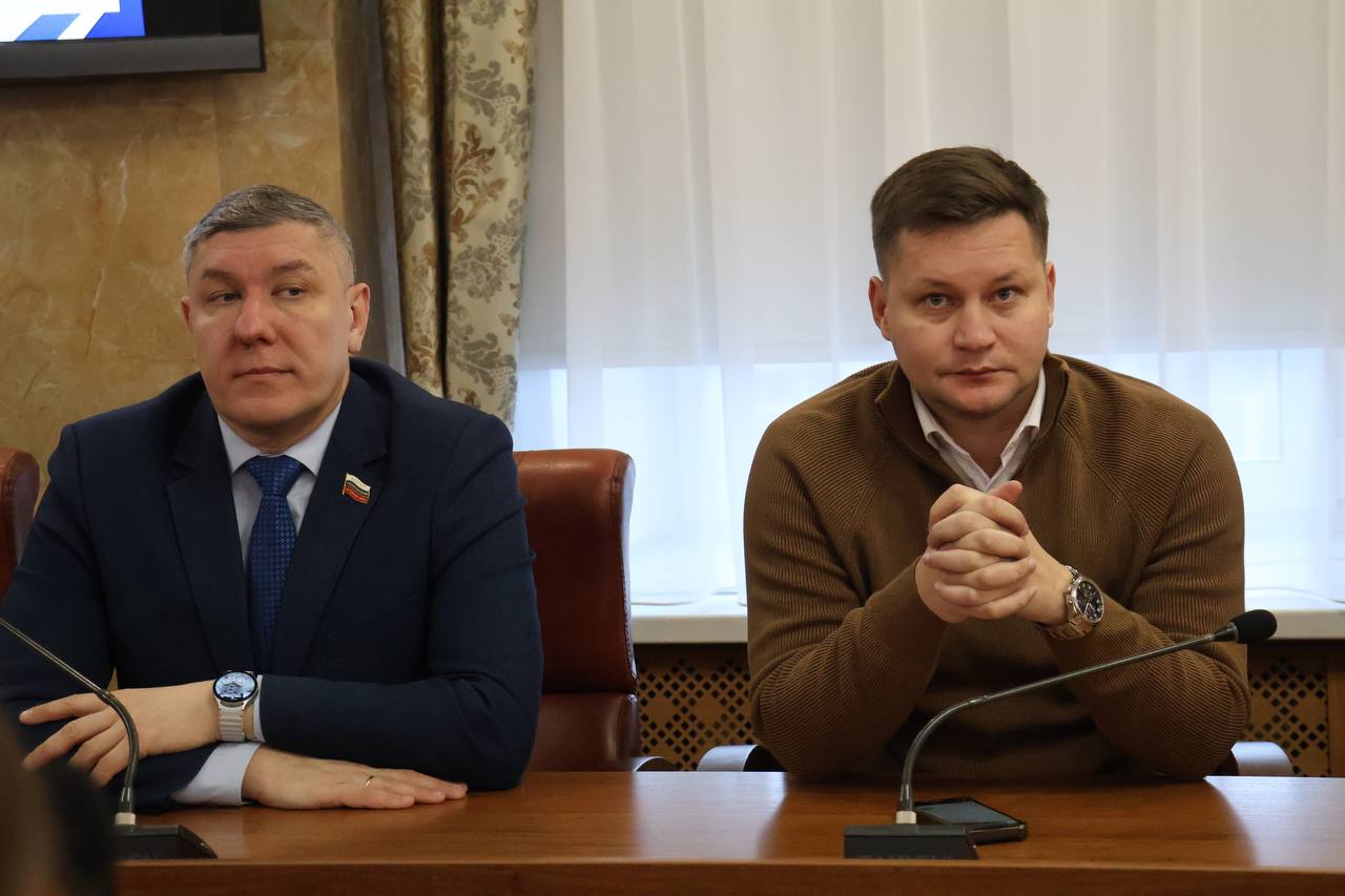 Для школьников Ульяновска запланировано более 1 500 новогодних мероприятий Для школьников Ульяновска запланировано более 1 500 новогодних мероприятий