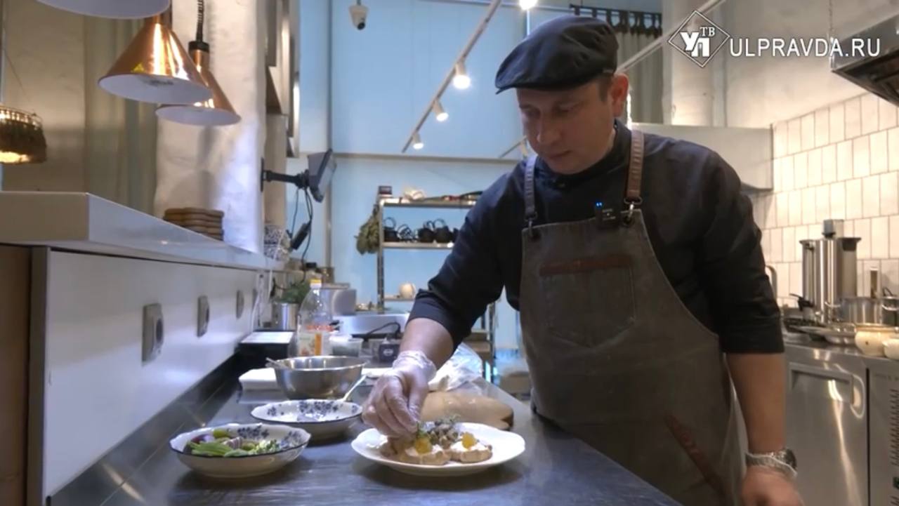 В супермаркетах Ульяновска начинают выстраиваться очереди – горожане торопятся на закупку продуктов к Новому году