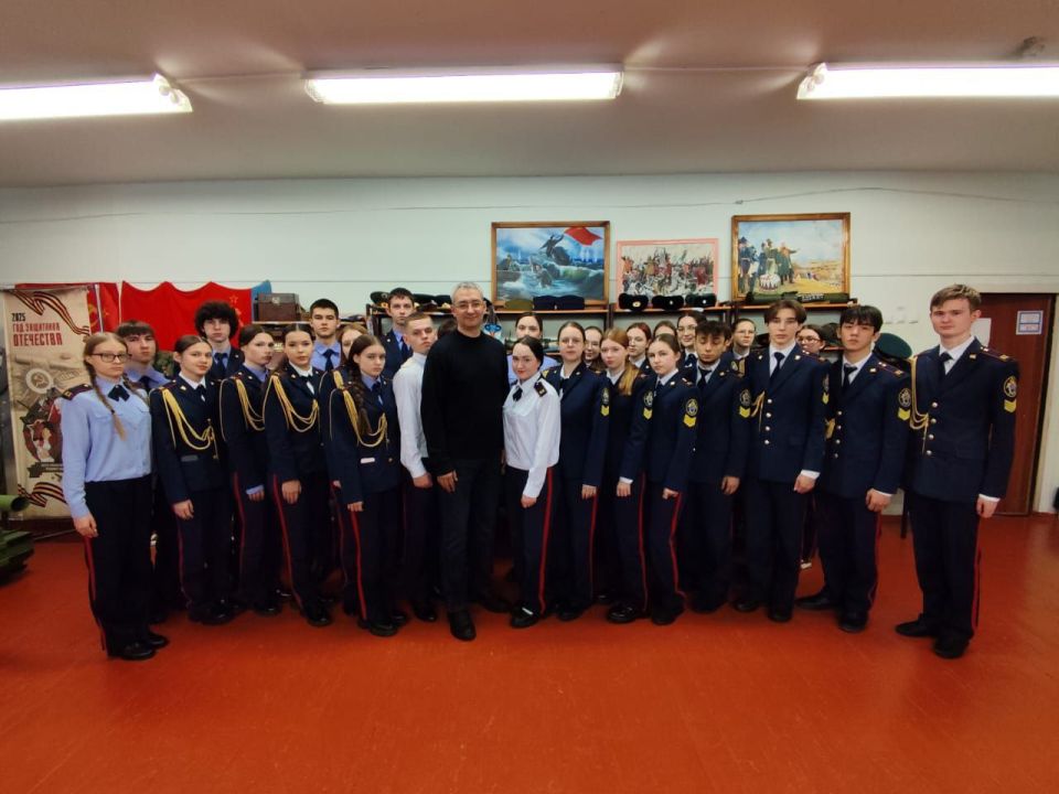 В Ульяновске ветеран следственных органов провел встречу с кадетами СК России